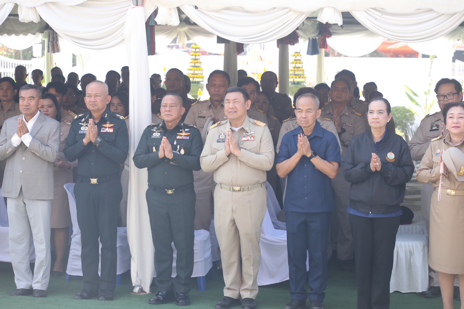 title - ส.ป.ก. เข้าร่วมพิธีเปิดสำนักงานฯ พร้อมมอบเอกสารสิทธิ์ การใช้ประโยชน์ที่ดิน (ส.ป.ก.) และประชุมการติดตามการดำเนินงานตามแผนปฏิบัติการพัฒนาพื้นที่สถานีวิจัยการเกษตรและพัฒนาโครงการหลวงโนนดินแดง ณ จังหวัดบุรีรัมย์